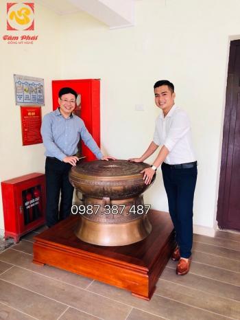 Bàn giao Trống đồng đường kính 80cm đồng đỏ giả cổ cho  Uỷ ban nhân dân TP Hà Nội