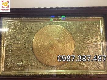 Tranh mặt trống đồng liền khung thếp vàng 9999 đường kính 1m2