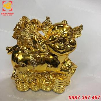 Lợn vàng phong thủy và bảo vật cát tường