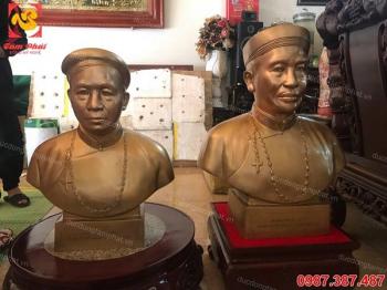 Đúc 2 pho chân dung, tượng truyền thần cao 63cm nặng 80kg cho bên Công giáo.!!