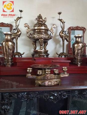Bộ đồ thờ bằng đồng ngũ sự cao 60cm đầy đủ phớt nỉ bàn giao và lắp đặt cho khách.!!