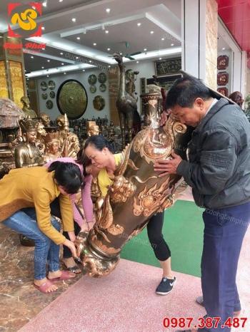 Đôi lọ 1m55 bằng đồng phớt nỉ đóng và bàn giao cho khách.!!