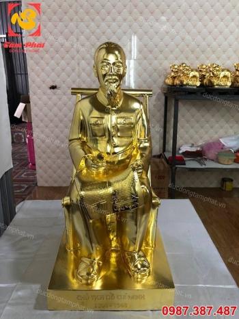 Tượng Bác Hồ Ngồi đọc báo cao 60cm đồng đỏ mạ vàng 24k cực đẹp.!!