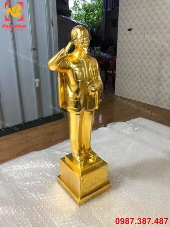Tượng Bác Hồ vẫy tay chào cao 60cm mạ vàng 24k đẹp xuất sắc