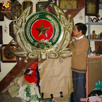 Nhận thi công lắp đặt sản xuất Huy Hiệu công an bằng đồng..!