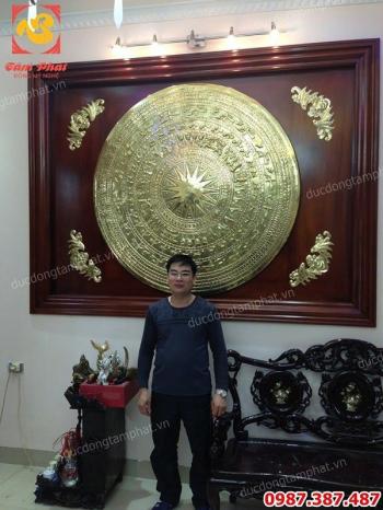 Lắp đặt mặt trống đồng 1m5 khung gỗ gụ cho tư gia tuyệt đẹp..!