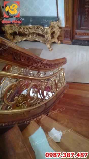 Đúc lan can cầu thang bằng đồng hoa văn tinh xảo cho biệt thự giá xưởng..!