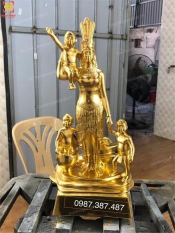 Đúc tượng mẹ Âu Cơ bằng đồng thếp vàng 9999..!