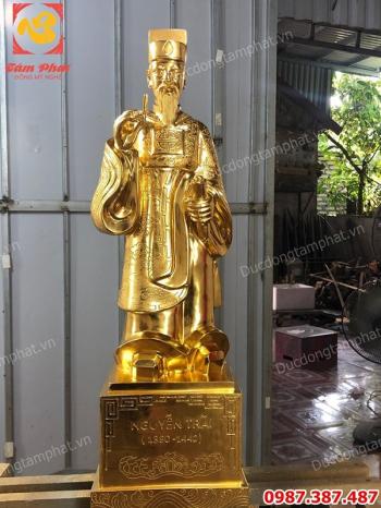 Tượng Nguyễn Trãi bằng đồng dát vàng cao 70cm.!