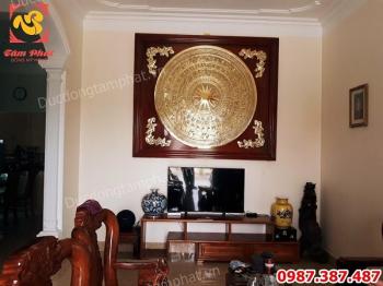 Mặt trống đồng đường kính 1m5 khung gỗ gụ 2m1 tuyệt đẹp giao cho khách Thái Bình