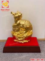 Chuột phong thủy, linh vật chuột năm 2020 bằng đồng dát vàng.!