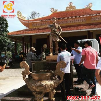 Đúc tượng đồng Nguyễn Trung Trực cao 2m tại đền Nguyễn Trung Trực - Phú Quốc.!
