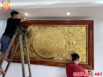 Tranh Đồng Mặt Trống Hoa Sen mạ vàng kích thước 2m55 x 1m35.!