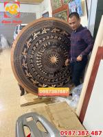 Mặt trống đồng đỏ đường kính 1m6 nặng 200kg bàn giao cho công an tỉnh Quảng Ninh