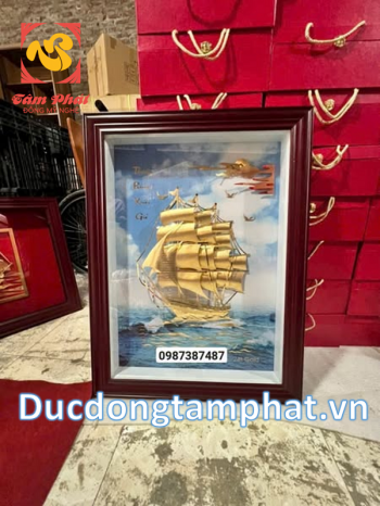 Tranh Thuận Buồm Xuôi Gió kích thước 60cm x 80cm bằng vàng : quà tặng đối tác