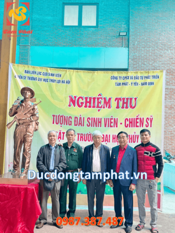 Đúc Tượng đài chiến sỹ bằng đồng cao 1m7 cho trường Đại học Thủy Lợi Hà Nội