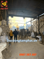 Tượng Bác Hồ cùng các cháu thiếu nhi cao 1m5 cho Bộ Lao động