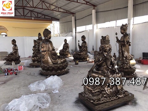 nhan-thi-cong-duc-tuong-phat-bang-dong-chua-gia-re.1