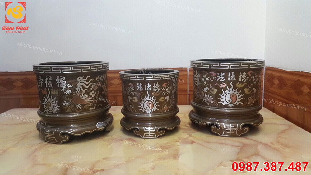 Bát hương đồng