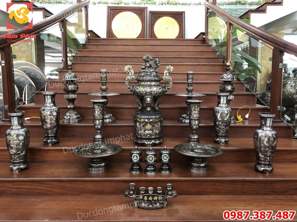 Bộ Đồ Thờ bằng đồng- bộ đỉnh đồng khảm Ngũ sắc cực tinh xảo.!