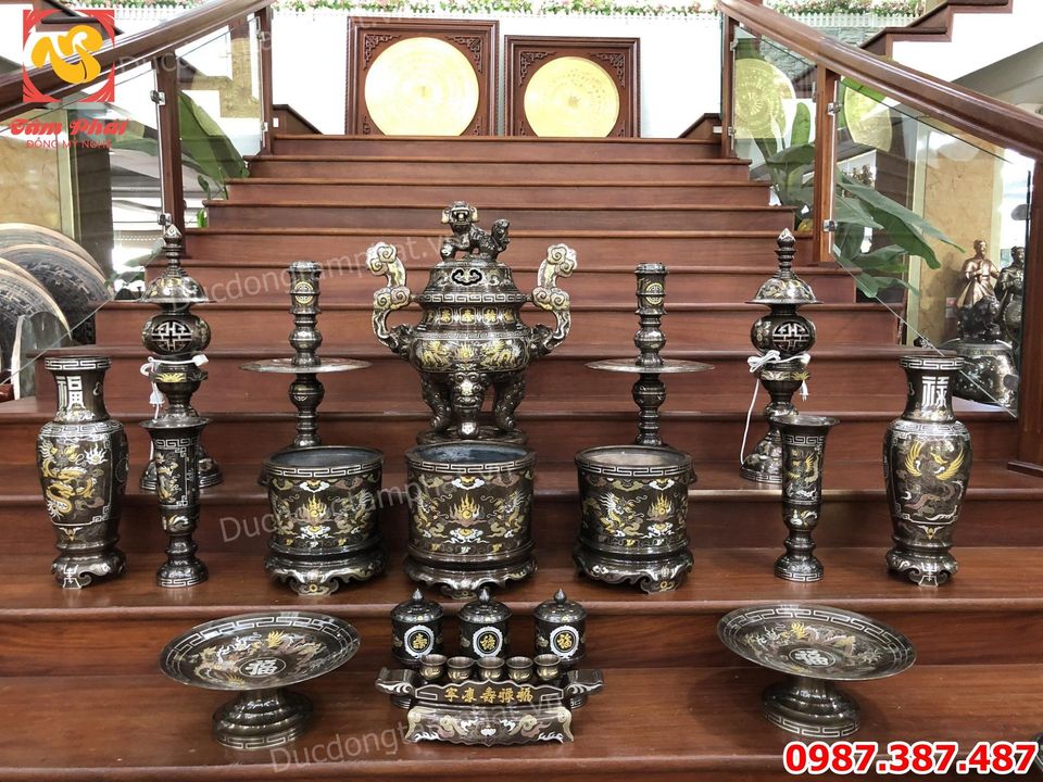 Bộ Đồ Thờ bằng đồng- bộ đỉnh đồng khảm Ngũ sắc cực tinh xảo.!