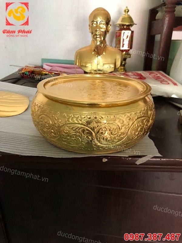 Bộ Trầu cau bằng đồng thếp vàng 9999.!!