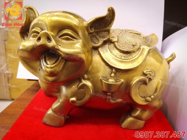 Cách bày trí tượng heo phong thủy để mang lại sự an khang cho gia chủ