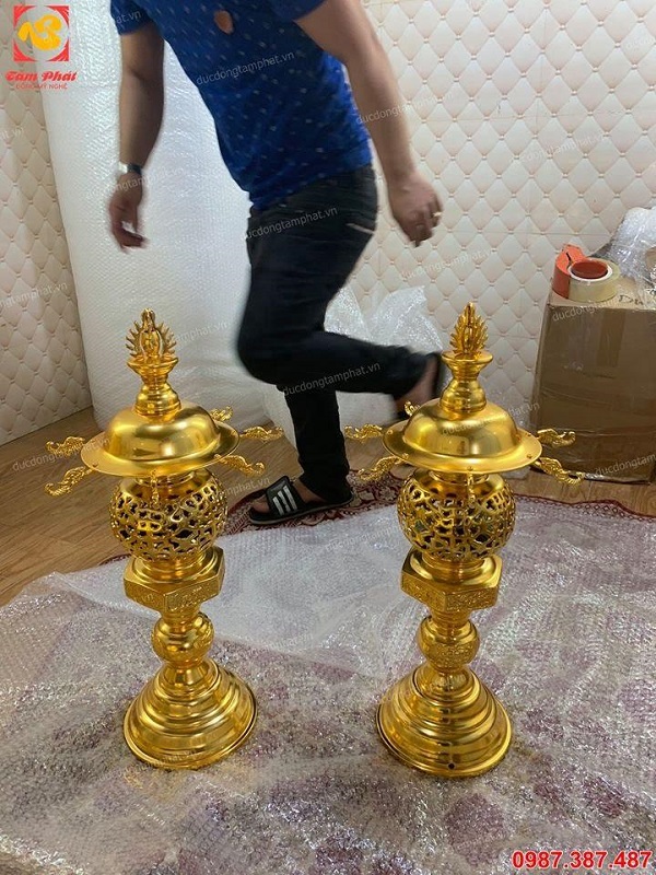 Đèn thờ bằng đồng cao 55cm mạ vàng 24k giá xưởng