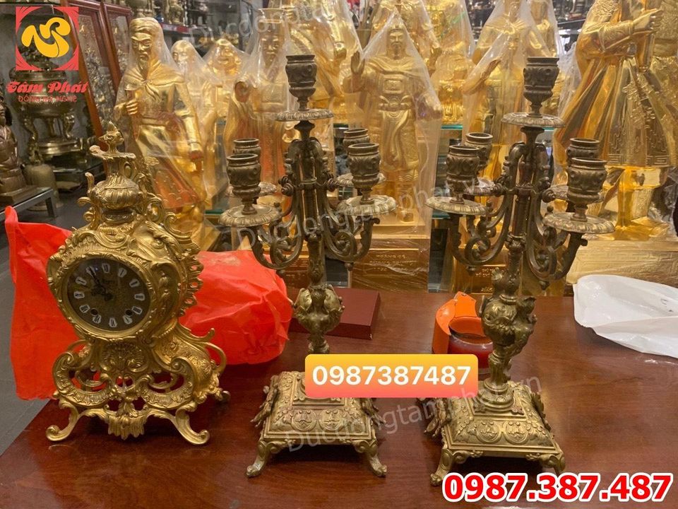 Dịch Vụ Dát vàng - Thếp Vàng đồng hồ cổ và đôi chân đèn bằng đồng.!