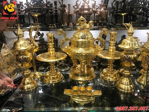 Đồ thờ cúng thếp vàng 9999 hình thức đẹp mắt, sắc màu rực rỡ