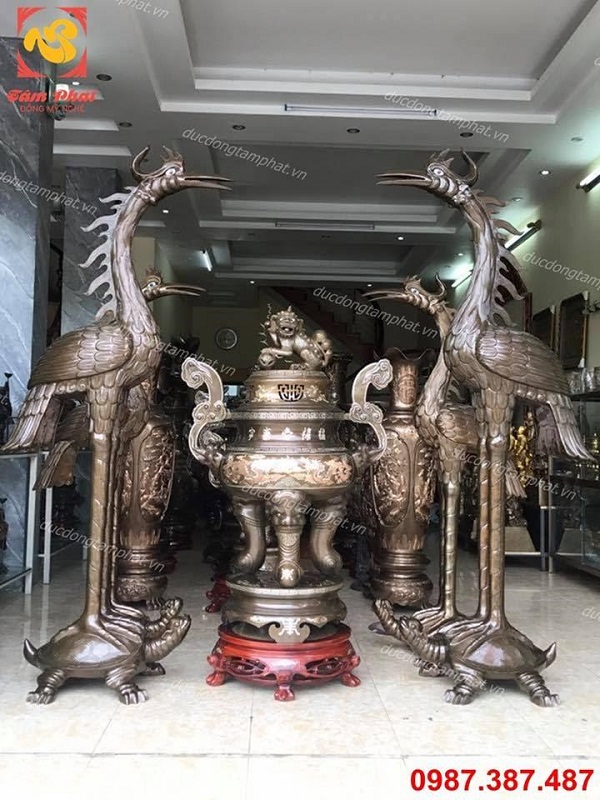 Đôi hạc thờ bằng đồng hun giả cổ cao 1m7