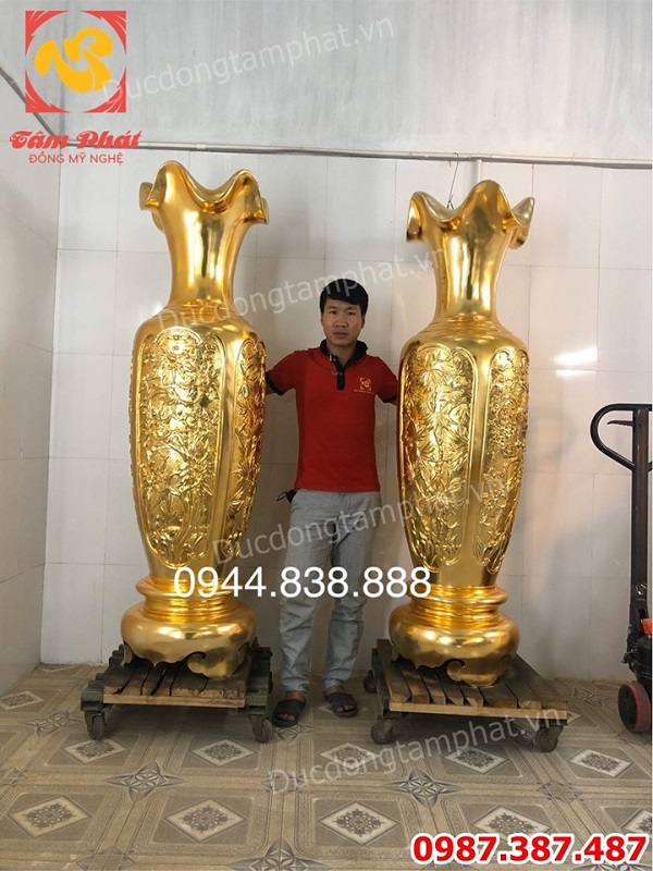 Đôi lọ lộc bình bằng đồng cao 1m75 mạ vàng tuyệt đẹp.!