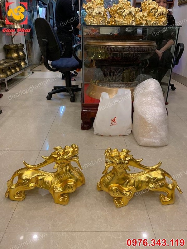 Đôi Tỳ Hưu bằng đồng mạ vàng dài 40cm mang tài lộc công danh  - vật phẩm phong thuỷ số 1