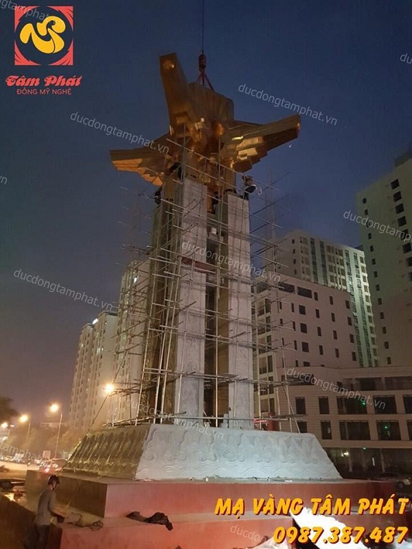 Đơn vị mạ vàng công trình ngoài trời chuyên nghiệp, bảo hành dài lâu!