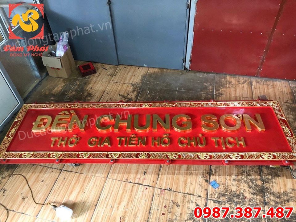 Đúc Biển Tên bằng đồng Đền Chung Sơn thờ Gia Tiên Hồ Chí Minh.!