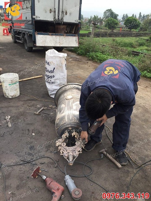 Đúc chuông đồng tại chùa giá xưởng