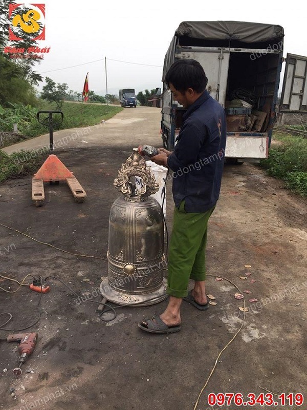 Đúc chuông đồng tại chùa giá xưởng