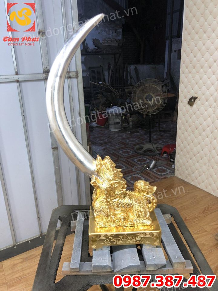 Đúc Giá Ngà Bằng Đồng dát vàng 9999 độc đáo tinh xảo