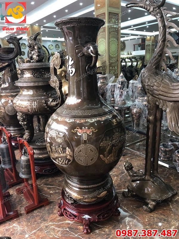Đúc lọ lộc bình bằng đồng cỡ lớn chạm tứ quý đủ kích thước..!