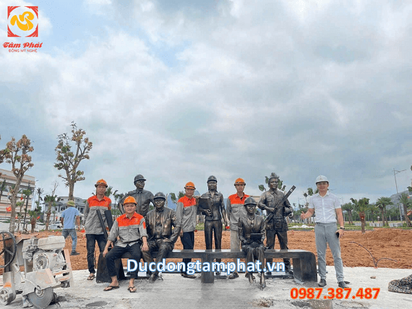 Đúc tượng chân dung truyền thần, tượng đồng Vinh Danh CEO Group dự án Sonasea Vân Đồn Quảng Ninh