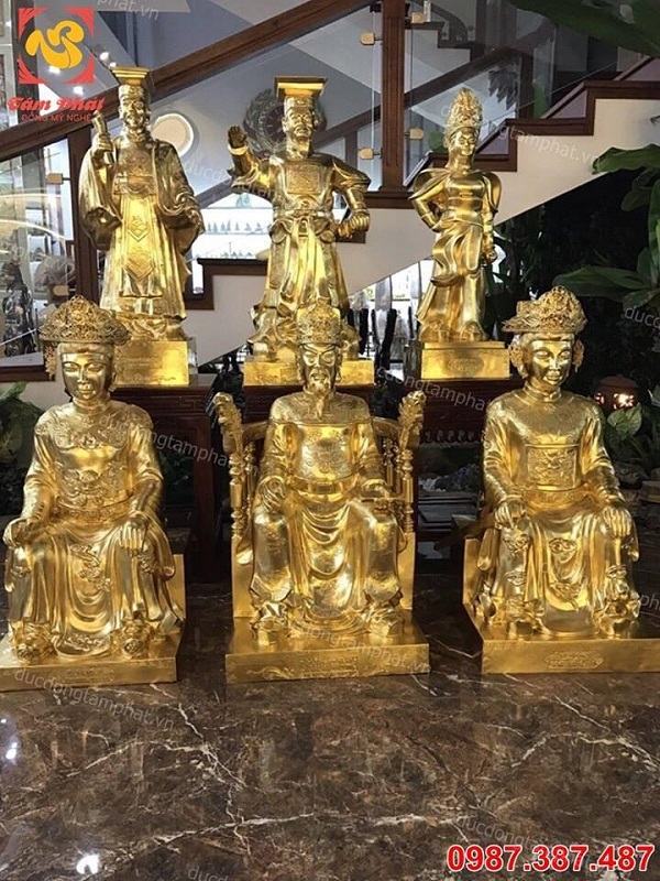 Đúc tượng Vua bằng đồng thếp vàng 9999 đặt tại đền miếu.!!!