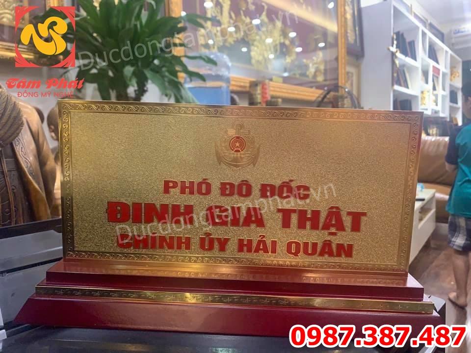 Làm Biển Chức Danh bằng đồng theo yêu cầu.! 