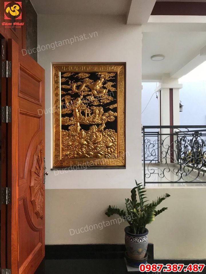 Lắp đặt tranh Cá Chép Hóa Rồng bằng đồng mạ vàng cho khách Sài Gòn.!