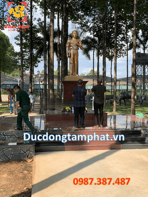 Lắp đặt tượng Lý Tự Trọng cao 2m2 tại Sở Chỉ huy tỉnh Đồng Nai