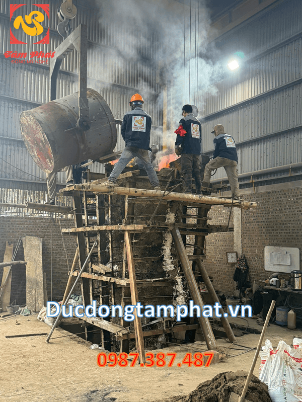 Lễ đúc đồng tượng Bác Hồ cao 8m cho Địa đạo Củ Chi