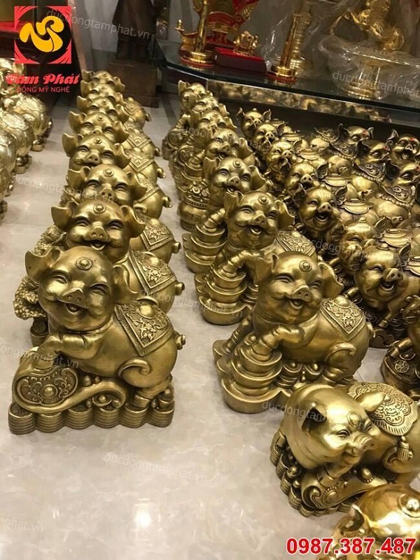 Linh vật heo phong thuỷ bằng đồng mạ vàng tuyệt đẹp, kích thước đa dạng