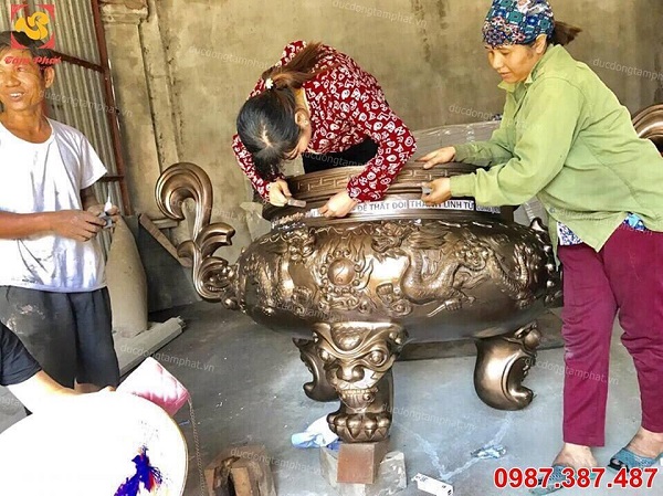 Lư đồng cỡ lớn màu mộc, chạm rồng chầu mặt nguyệt
