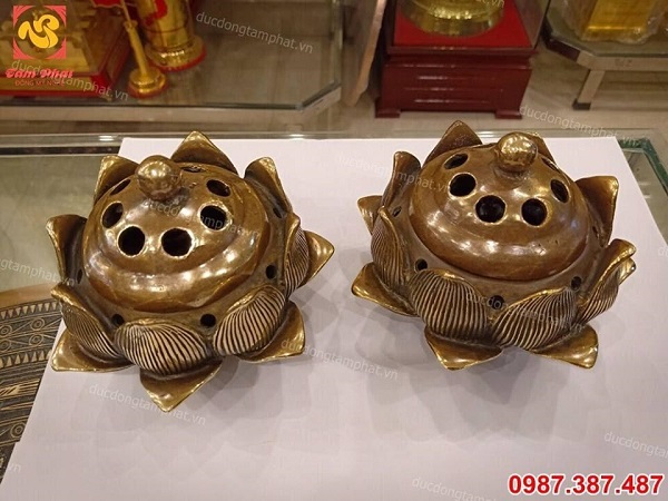 Lư đốt trầm cho không gian ấm cúng.!!
