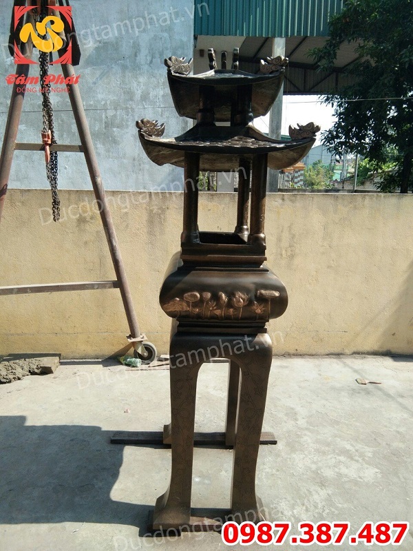 Lư Hương Hóa Vàng chạm hoa sen cao 1m85 nặng 500kg đóng gói bàn giao cho chùa Phúc Khánh