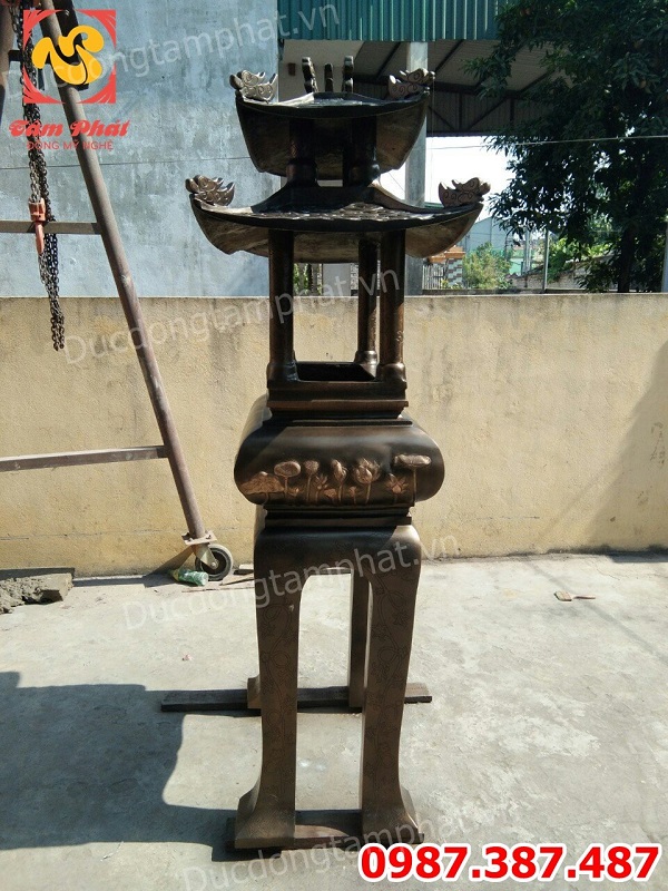 Lư Hương Hóa Vàng chạm hoa sen cao 1m85 nặng 500kg đóng gói bàn giao cho chùa Phúc Khánh